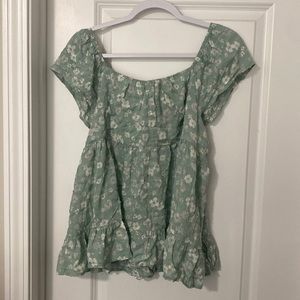 Altar’d State NWT Size L On or Off the Shoulder Top.